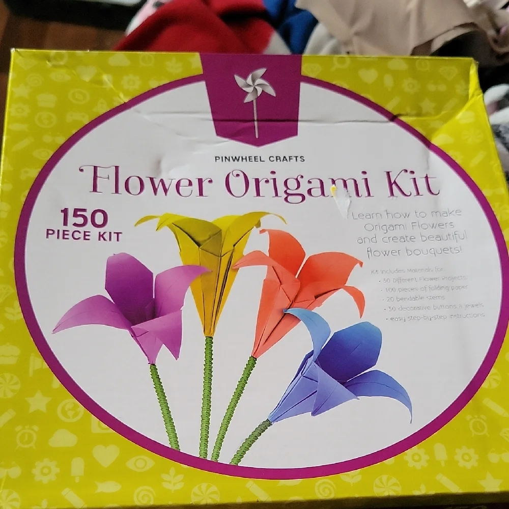 Flower Origami Kit - 150 Piece Set with Purple, Yellow, Orange, Blue